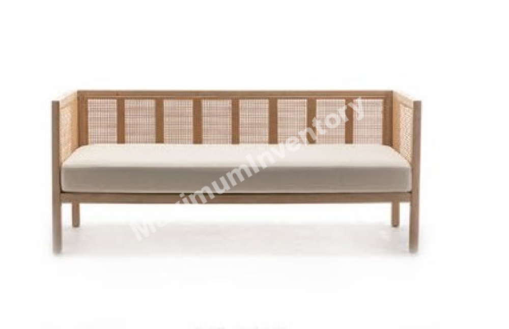 sofa dřevěná s výpletem